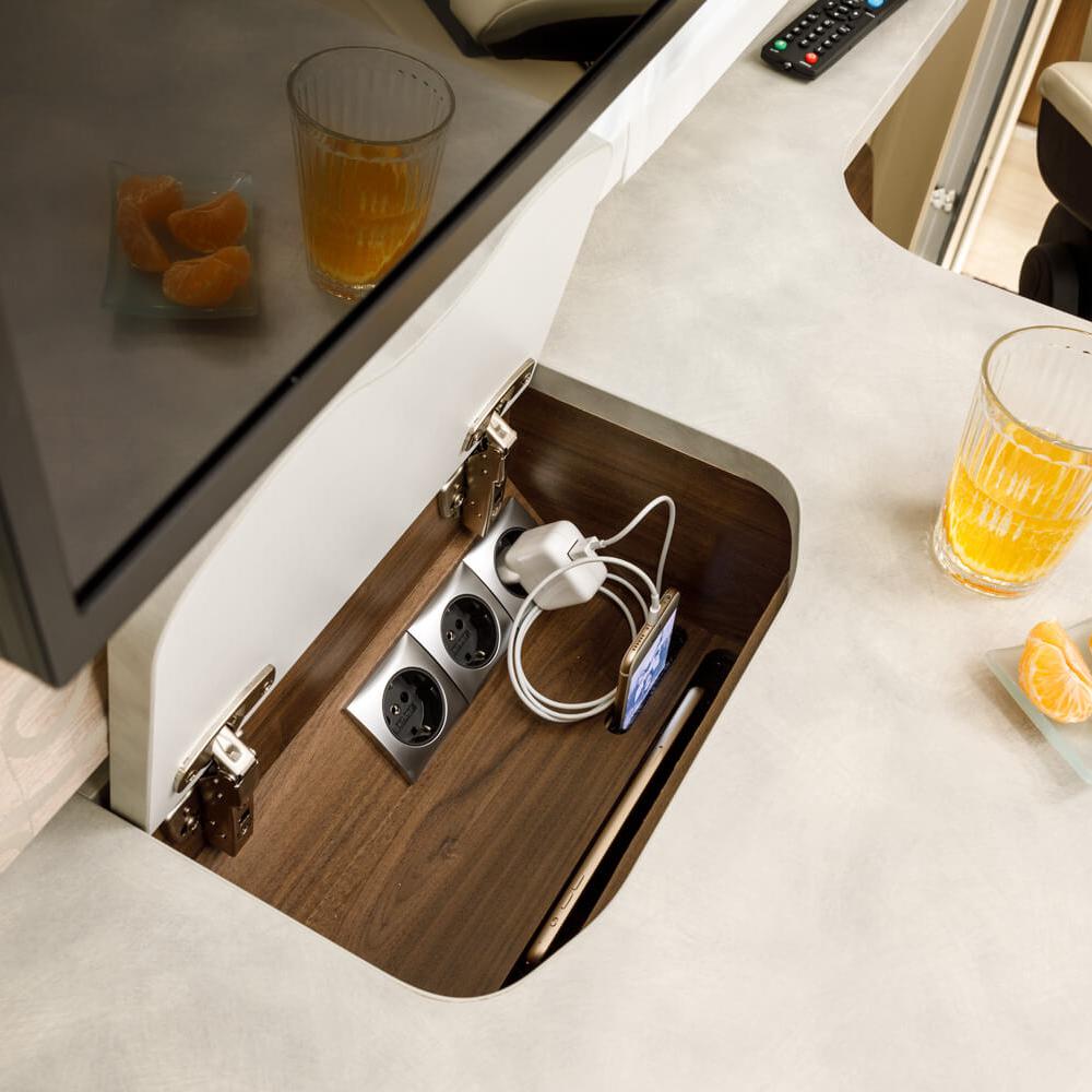 FRANKIA I 890 GD-B TITAN FRANKIA I 890 GD-B TITAN