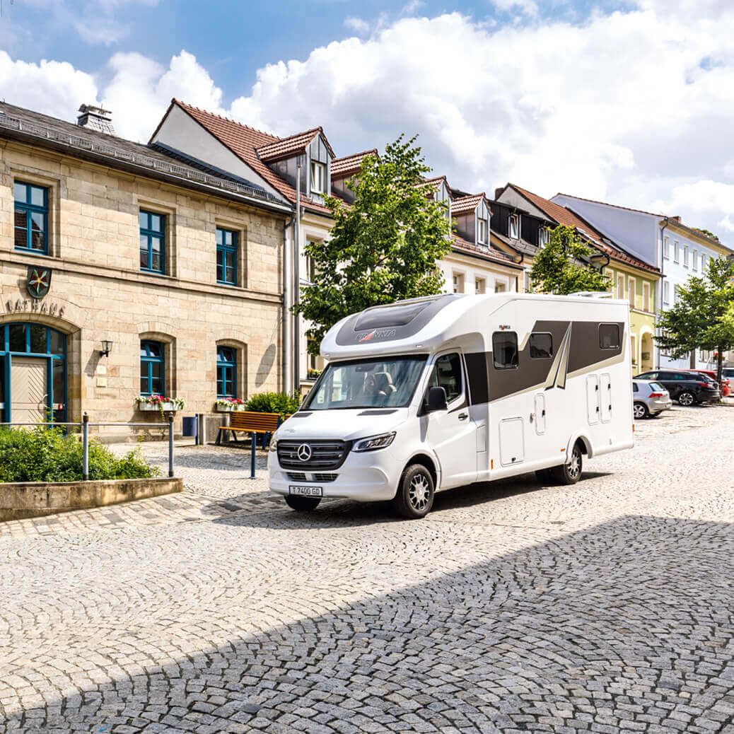 The New FRANKIA T 7400 on a Mercedes-Benz Platform The New FRANKIA T 7400 on a Mercedes-Benz Platform